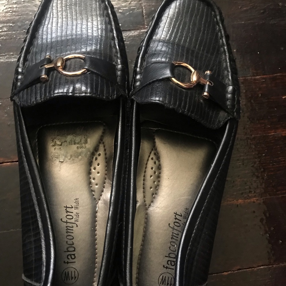 Women’s Wide Width Loafers